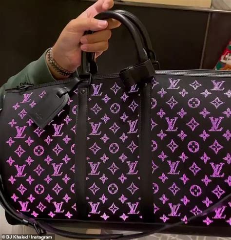 color changing louis vuitton bag.